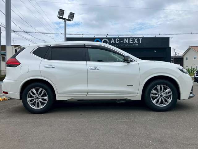 X-TRAIL HYBRID 4WD