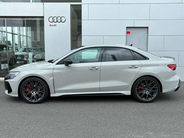 AUDI RS3 Sedan
