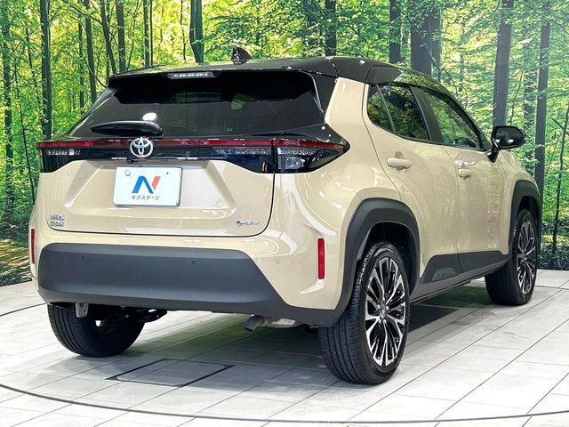 YARIS CROSS HYBRID