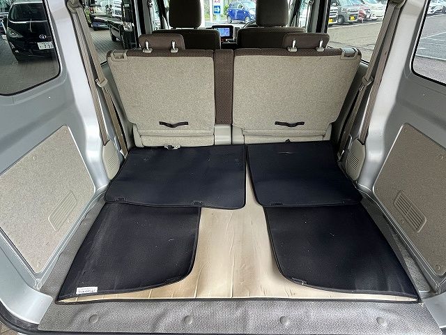 MINICAB van
