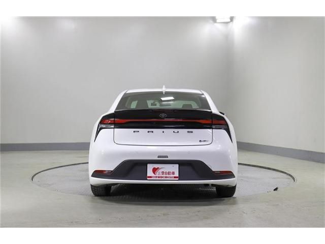 PRIUS 4WD