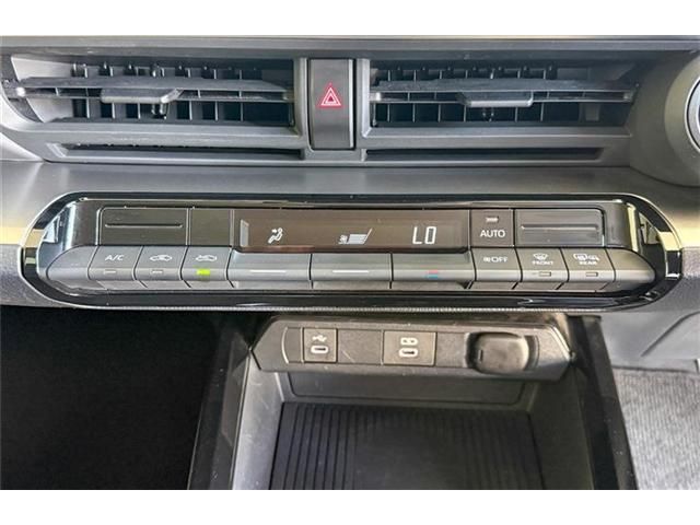 PRIUS 4WD