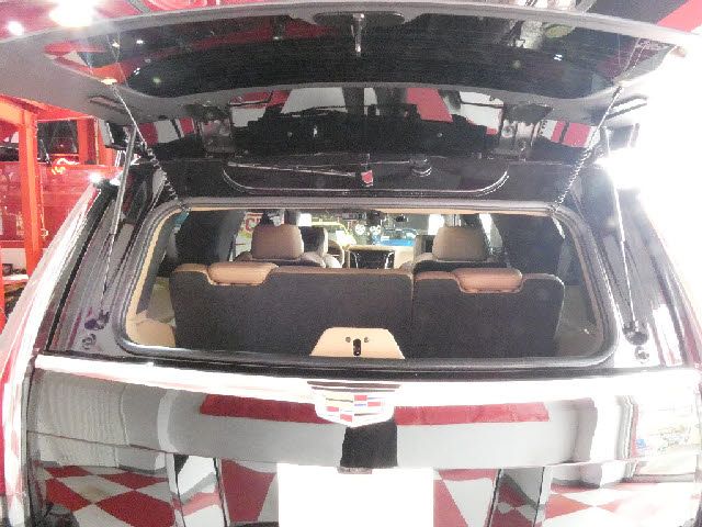 CADILLAC ESCALADE