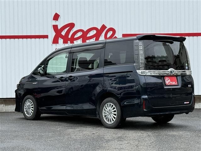 VOXY HYBRID