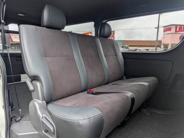 HIACE van 4WD
