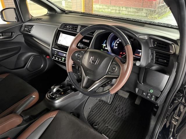 FIT HYBRID