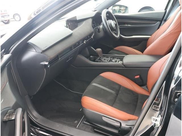 MAZDA3 FASTBACK