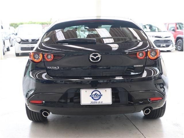 MAZDA3 FASTBACK