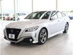 CROWN sedan hybrid