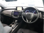 CROWN sedan hybrid