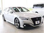 CROWN sedan hybrid
