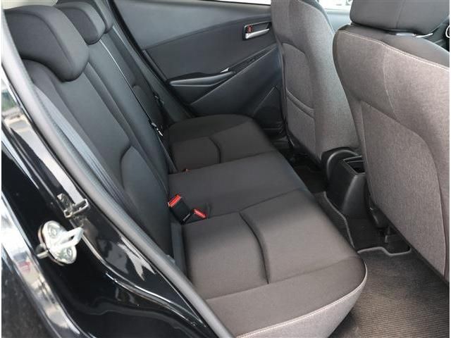 MAZDA2