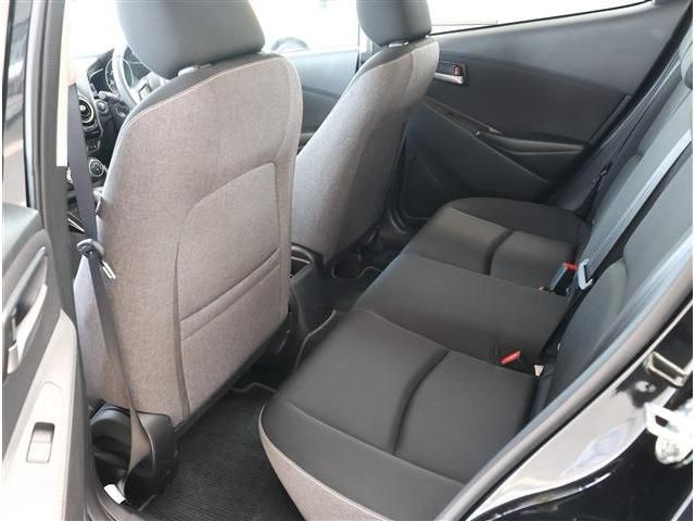 MAZDA2