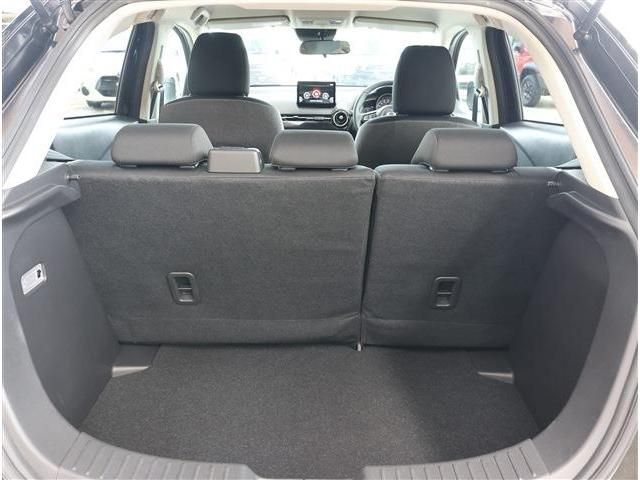 MAZDA2