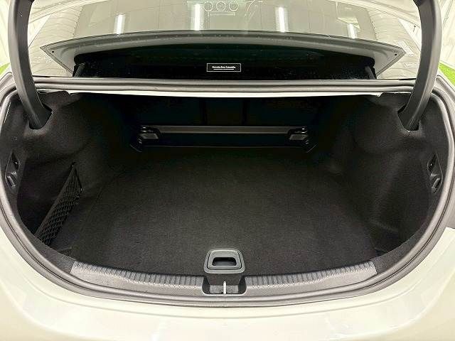MERCEDES BENZ C class sedan