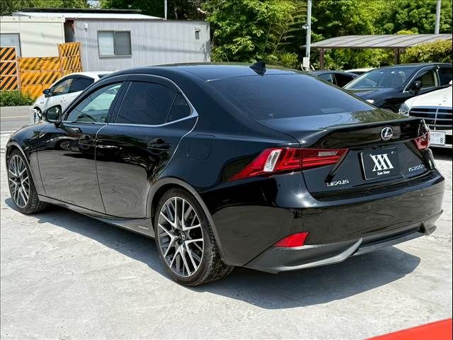 LEXUS IS300h