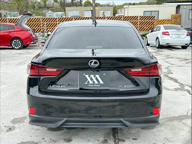 LEXUS IS300h