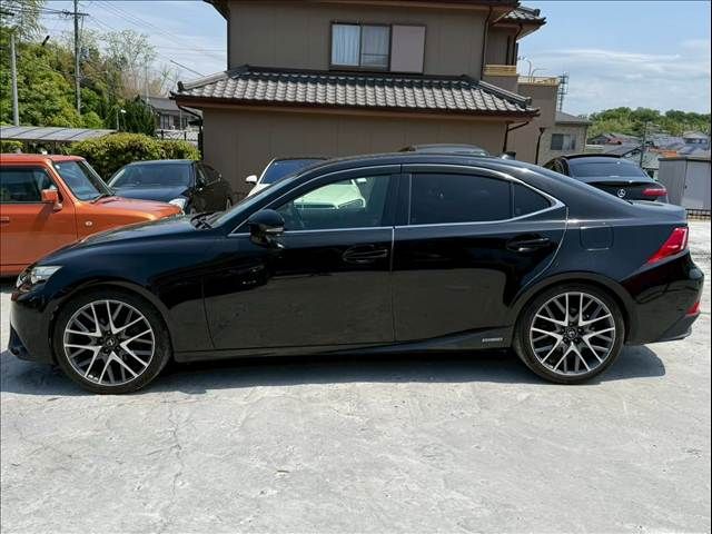 LEXUS IS300h