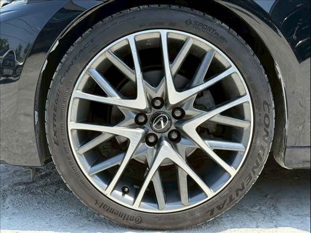 LEXUS IS300h