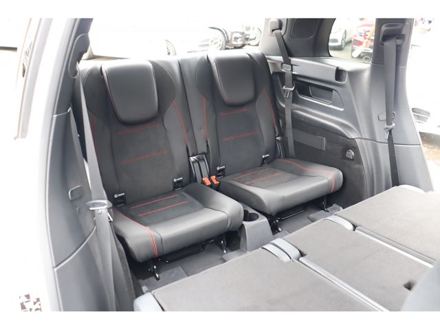 MERCEDES BENZ GLB