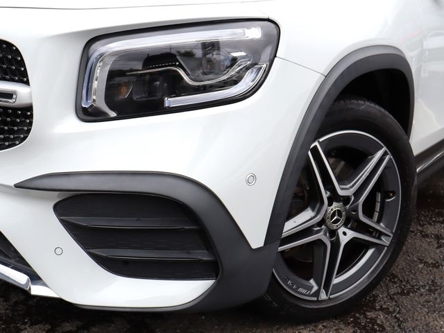 MERCEDES BENZ GLB