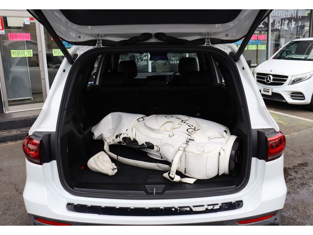 MERCEDES BENZ GLB
