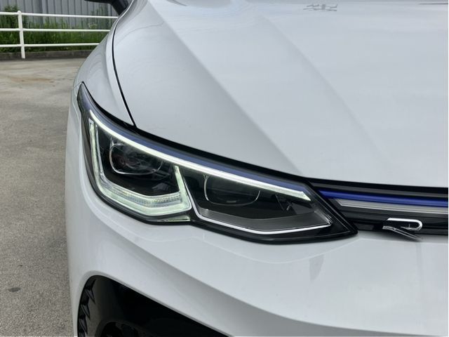 VOLKSWAGEN GOLF R