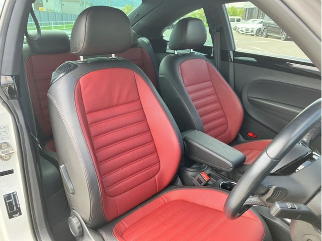 VOLKSWAGEN The BEETLE