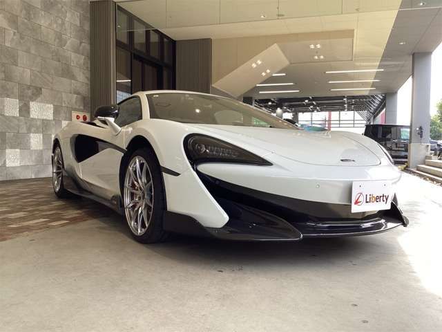 マクラーレン　６００ＬＴ　クーペ