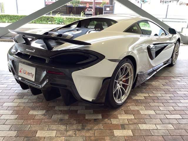 マクラーレン　６００ＬＴ　クーペ