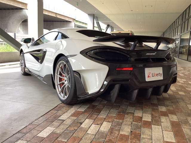 マクラーレン　６００ＬＴ　クーペ