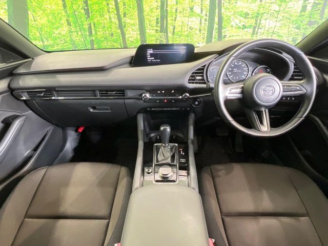 MAZDA3 FASTBACK