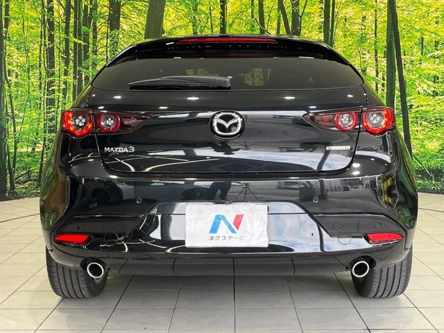 MAZDA3 FASTBACK