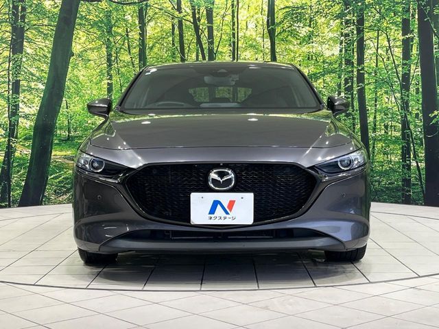 MAZDA3 FASTBACK