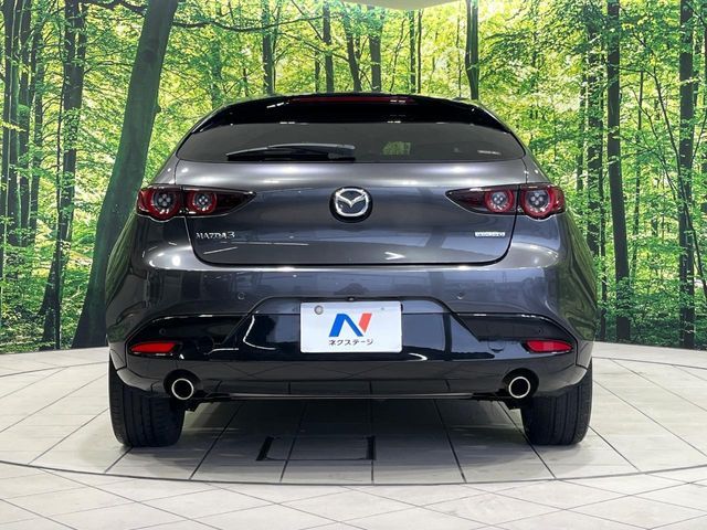 MAZDA3 FASTBACK