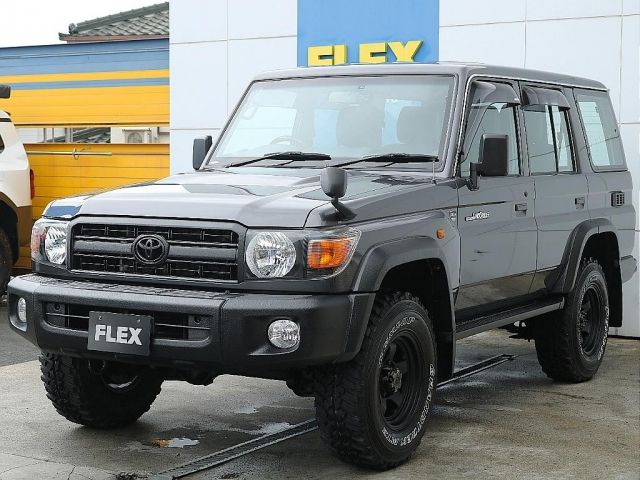 LANDCRUISER van