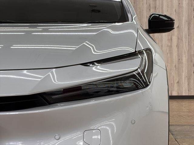 PRIUS 4WD