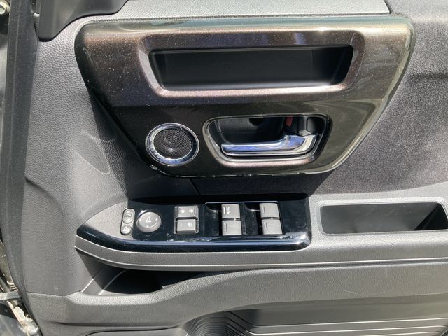 N-BOX CUSTOM