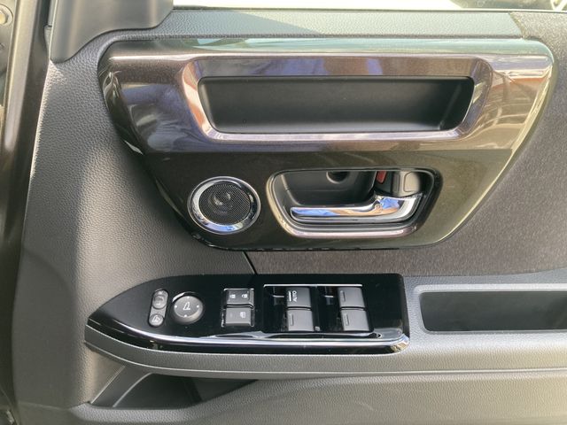 N-BOX CUSTOM
