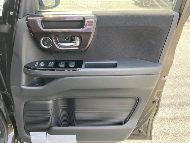N-BOX CUSTOM