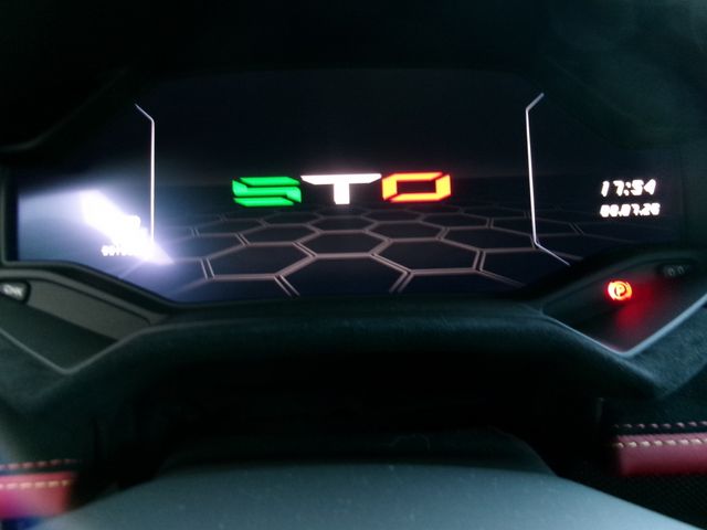 LAMBORGHINI HURACAN