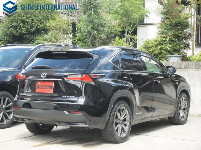 LEXUS NX300h