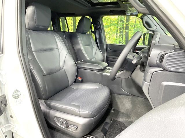 LANDCRUISER 250