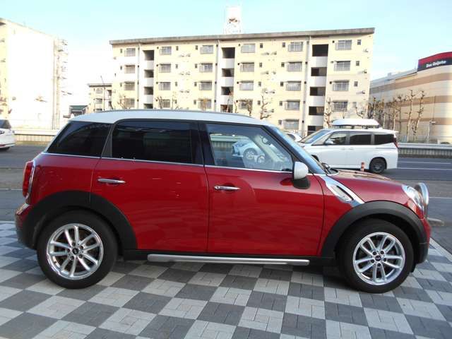 BMW MINI COOPER CROSSOVER