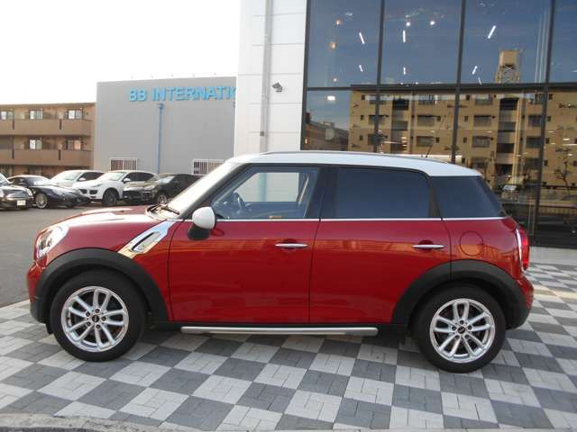 BMW MINI COOPER CROSSOVER