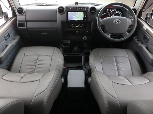 LANDCRUISER van