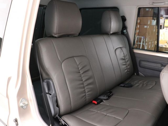 LANDCRUISER van