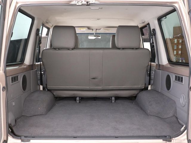 LANDCRUISER van