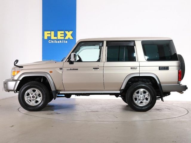 LANDCRUISER van