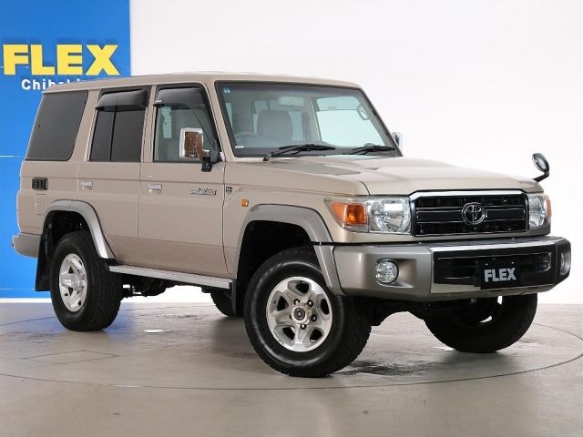LANDCRUISER van